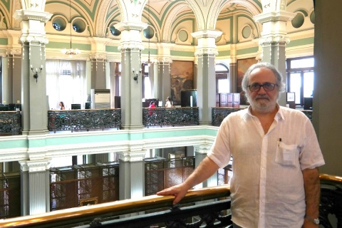 O pesquisador residente Carlos Ziller Camenietzki, bolsista do Programa de Residência em Pesquisa na Biblioteca Nacional na edição 2016.
