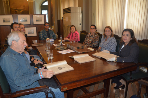 11 de julho de 2019 - o arquiteto Cyro Lyra reunido com a direção da Biblioteca Nacional por ocasião da doação do Archivo Pittoresco à instituição.