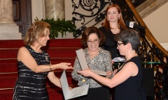 27 de novembro de 2017 - Angela de Castro Gomes e Patricia Hansen foram reconhecidas na categoria 'Ensaio Social', tendo recebido a premiação das mãos de Maria Eduarda Marques, diretora do Centro de Cooperação e Difusão.